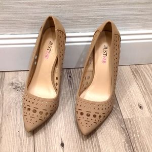 Women's Nude Pump Size 6.5
